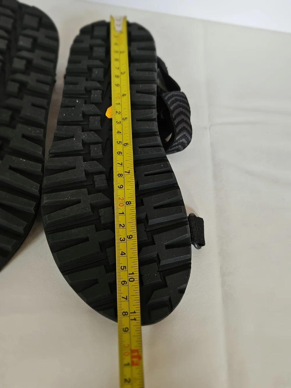 : Eddie Bauer Black Outdoor Hiking Sandals with Vibram Soles - Size 10 -11